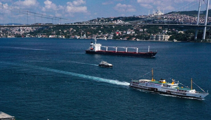 İstanbul Boğazı’nda gemi trafiği çift taraflı durduruldu