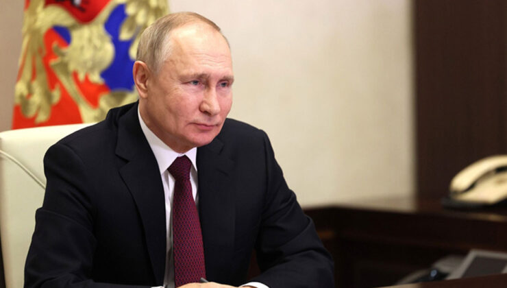 Putin, devlet başkanlığı seçimi için resmen adaylık müracaatında bulundu