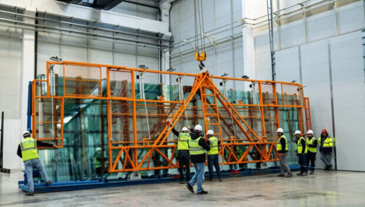 Ardıç Cam’dan Türkiye’nin birinci 12 metrelik cam tesisi