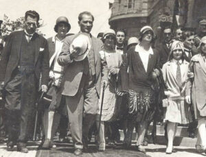 Atatürk: 20. yüzyılın liderlik doruğundaki tek isim