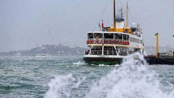 İstanbul’da olumsuz hava şartları: Kimi vapur seferleri yapılamıyor