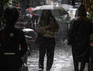 Meteoroloji’den kuvvetli yağış ve fırtına uyarısı: Sıcaklık batıda artarken doğuda düşüşe geçecek
