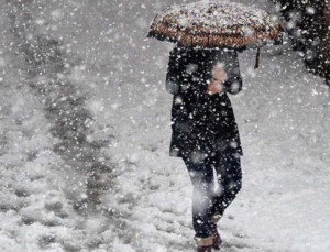 Karadeniz’e kuvvetli kar yağışı geliyor: Fırtına uyarısı yapıldı