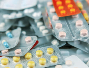 SGK’nin ilaç harcaması 411 milyar lirayı aştı: Gereksiz tüketime karşı çalışma planlanıyor