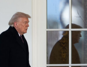 Trump’tan İran iletisi: Uzun müddet kalırsak toparlanamazlar