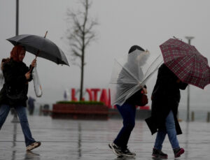 Yurt genelinde yağış alarmı: Kuvvetli sağanak, kar ve fırtına uyarısı