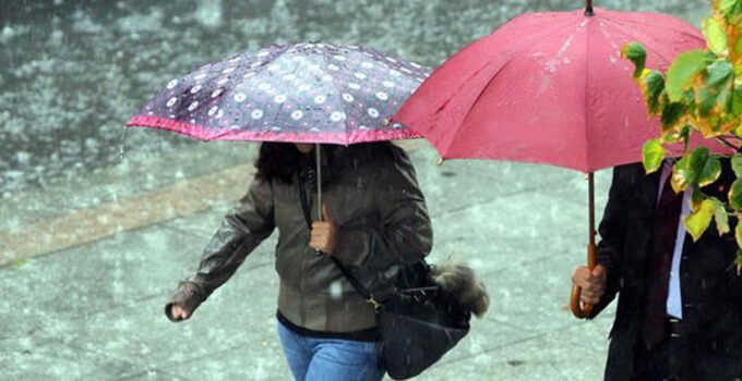 Sağanak ve fırtına geliyor: 8 vilayet için sarı ikaz verildi