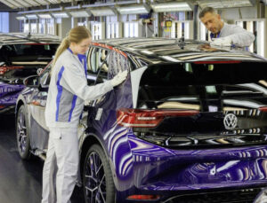 Volkswagen tarihindeki en büyük personel kıyımına hazırlanıyor
